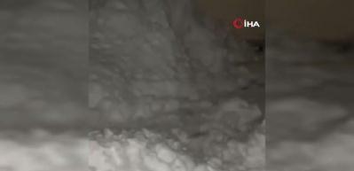 Bir &ccedil;ığ haberi de Van'dan geldi! Bir mahalle komple boşaltıldı