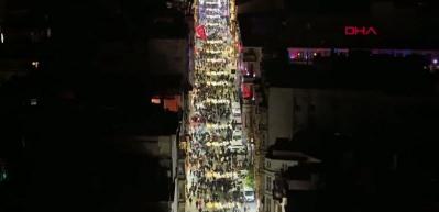 Taksim Meydanı ve İstiklal Caddesi'nde yılbaşı yoğunluğu