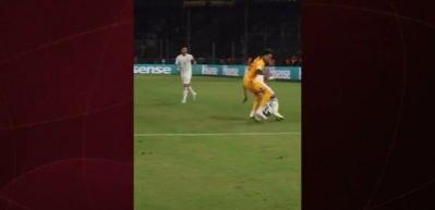 Beşiktaş'tan Premier Lig'e sol bek &ccedil;ıkarması