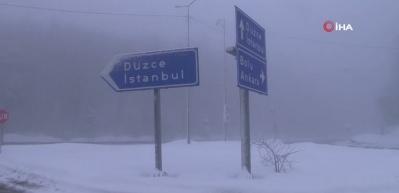 Bolu Dağı&rsquo;nda g&ouml;r&uuml;ş mesafesi 30 metreye d&uuml;şt&uuml;!