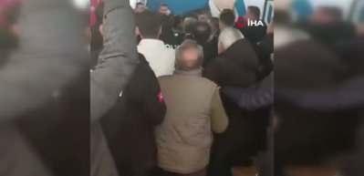 CHP'li Bursa B&uuml;y&uuml;kşehir Belediye Başkanı Mustafa Bozbey saldırıya uğradı