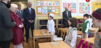 Emine Erdoğan, Palet T&uuml;rk M&uuml;ziği İlkokulu'nu ziyaretinde konuştu