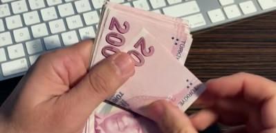 En d&uuml;ş&uuml;k emekli maaşında rakam belli oluyor! 