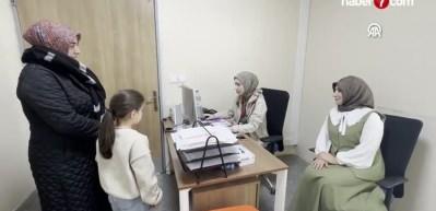 G&uuml;m&uuml;şhane'de hemşire anne ile doktor kızı aynı hastanede mesai arkadaşı oldu