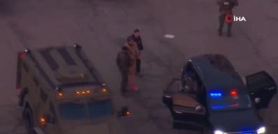 Maduro ve eşi canlı yayınla mahkemeye g&ouml;t&uuml;r&uuml;ld&uuml;