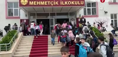 &Ouml;ğrencilere m&uuml;jdeli haber: Tarihi belli oldu