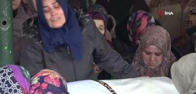 Sa&ccedil; ekimi i&ccedil;in gittiği estetik merkezinde hayatını kaybetti