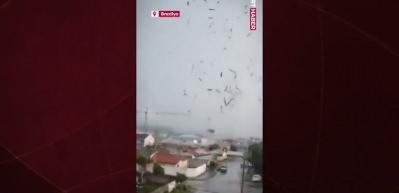  Brezilya'da kasırga dehşeti! Etkili olan kasırga ortalığı karıştırdı