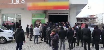 Oto bakım servisinde 2 kişi &ouml;l&uuml; bulundu