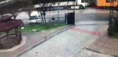 Adana&rsquo;da sokak ortasında kanlı infaz: 1 &ouml;l&uuml;, 1 yaralı