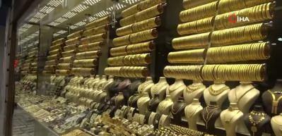 Altın fiyatlarında yeni rekor! T&uuml;m zamanların zirvesini g&ouml;rd&uuml;