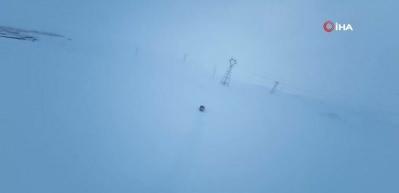 Bakan Bayraktar: Ekipler 7 g&uuml;n 24 saat sahada!