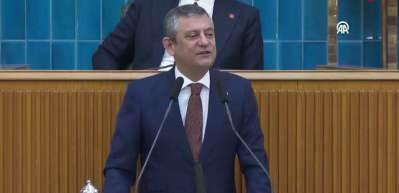 CHP lideri &Ouml;zg&uuml;r &Ouml;zel'den ilgin&ccedil; su vaadi