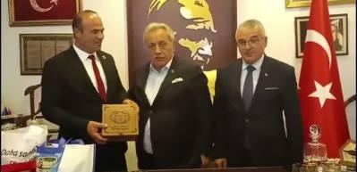 CHP&rsquo;den ayrılarak AK Parti&rsquo;ye katıldı: Evime d&ouml;n&uuml;yorum