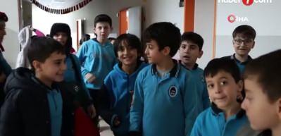 Emine Erdoğan'dan &ouml;ğrencilere yarıyıl tatili tebriği