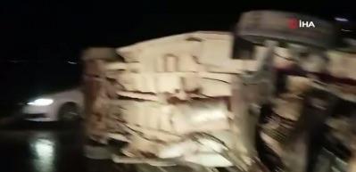 Hatay'da feci kaza: &Ouml;l&uuml; ve yaralılar var