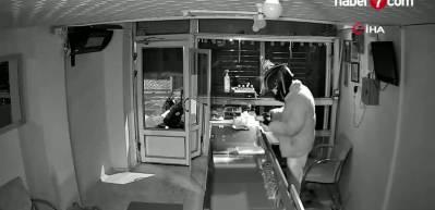 Iğdır'da kuyumcu hırsızlığı kamerada!