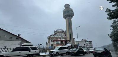 İstanbul'da kar nedeniyle u&ccedil;ak seferleri iptal edildi