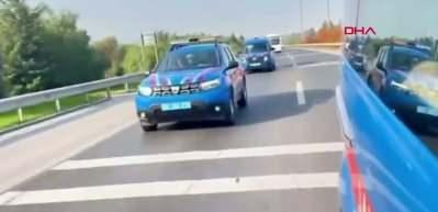 İzmir'de 1,6 ton uyuşturucu hap ham maddesi ele ge&ccedil;irildi