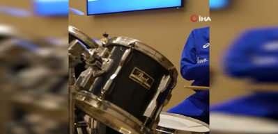 Japonya ve G&uuml;ney Kore liderlerinden bateri şov!