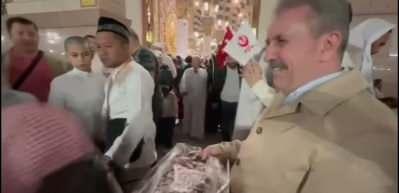 Destici, Mescid-i Nebevi&rsquo;de vatandaşlarla buluştu