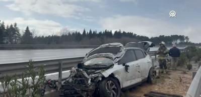 Kuzey Marmara Otoyolu'nda bariyerlere &ccedil;arpan cipteki 7 kişi yaralandı