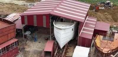 Of'tan Senegal'e balık&ccedil;ı teknesi ihracatı