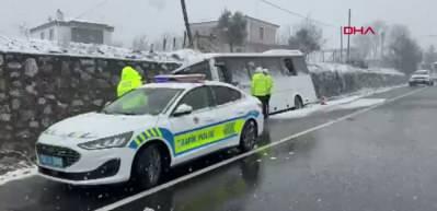 Samsun Bafra&rsquo;da yolcu otob&uuml;s&uuml; kazazedelere &ccedil;arptı: 1 &ouml;l&uuml;, 3 yaralı