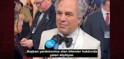 &Uuml;nl&uuml; oyuncu Mark Ruffalo Altın K&uuml;re &ouml;d&uuml;l t&ouml;reninde ABD  y&ouml;netimini topa tuttu!  