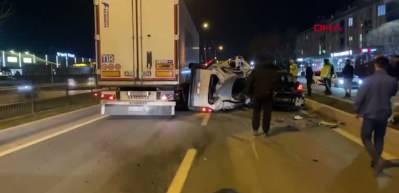 Yakıtı biten ara&ccedil; sonu oldu: Emniyet şeridinde ezip ge&ccedil;ti