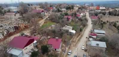 Adana'da fıkra gibi olay! Cemaat, imam, minare var fakat cami yok