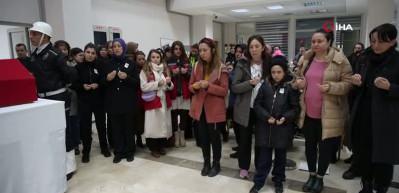 Annesi g&ouml;zleri &ouml;n&uuml;nde &ouml;ld&uuml;r&uuml;len &ccedil;ocuğun babasına feryadı y&uuml;rek dağladı!