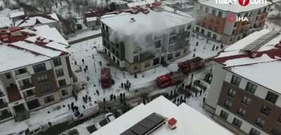 Apartman dairesinde yangın: 11 kişi dumandan etkilendi