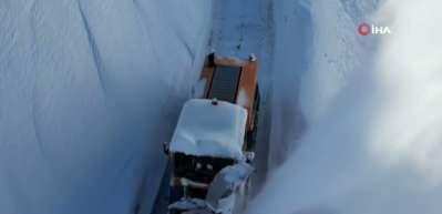 Bitlis'te kar kalınlığı 3 metreyi buldu!