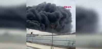 B&uuml;y&uuml;k&ccedil;ekmece'de iş yerinde yangın