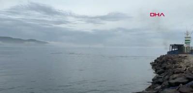 &Ccedil;anakkale Boğazı, sis nedeniyle &ccedil;ift y&ouml;nl&uuml; olarak ulaşıma kapatıldı