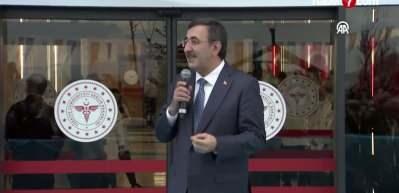 Cevdet Yılmaz: Eskiden biz giderdik, şimdi d&uuml;nya şifa i&ccedil;in bize geliyor