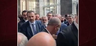 Cumhurbaşkanı Erdoğan, Meclis'te Murat Yetkin'i g&ouml;r&uuml;nce şaşkınlık yaşadı