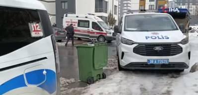 Duştan &ccedil;ıktıktan sonra fenalaşan 17 yaşındaki gen&ccedil; hayatını kaybetti