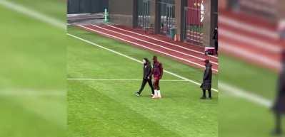 Galatasaray'da Singo i&ccedil;in &ccedil;ıkan iddialara yalanlama!