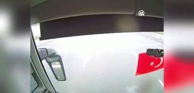 Gişelerdeki şerit hatası felakete yol a&ccedil;tı: İşte korkun&ccedil; kazanın g&ouml;r&uuml;nt&uuml;leri