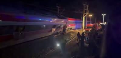 İspanya'da hızlı tren raydan &ccedil;ıktı: 7 &ouml;l&uuml;, 25 yaralı