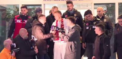 Noa Lang, Galatasaray i&ccedil;in İstanbul'da