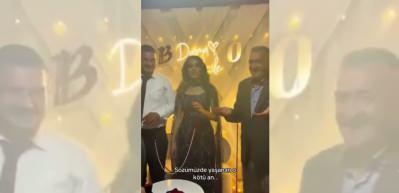 S&ouml;z esnasında damat yaşadığı şok karşısında kıpkırmızı oldu!