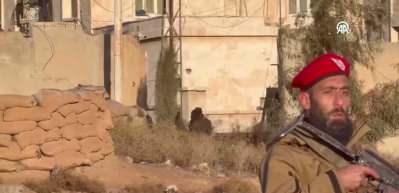 Suriye ordusu Rakka'da ter&ouml;r &ouml;rg&uuml;t&uuml; YPG/SDG işgalindeki Aktan Hapishanesi'nde kontrol&uuml; sağladı
