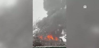  Tuzla'da fabrikada &ccedil;ıkan yangına mahallede korkuya neden oldu