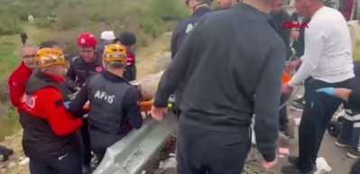 Antalya&rsquo;da İki feci kaza: 16 kişi hayatını kaybetti