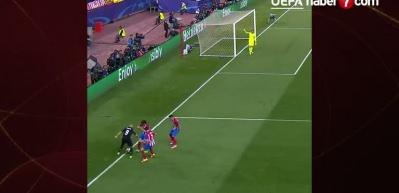 Beşiktaş&rsquo;ta forvet bombası! G&uuml;ndemde Karim Benzema var