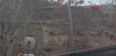 Bolu&rsquo;da heyelan k&ouml;ydeki evleri tehdit etti