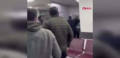 Diyarbakır'daki hastanenin acil servisinde bı&ccedil;aklı, tekmeli ve yumruklu kavga: 1 yaralı